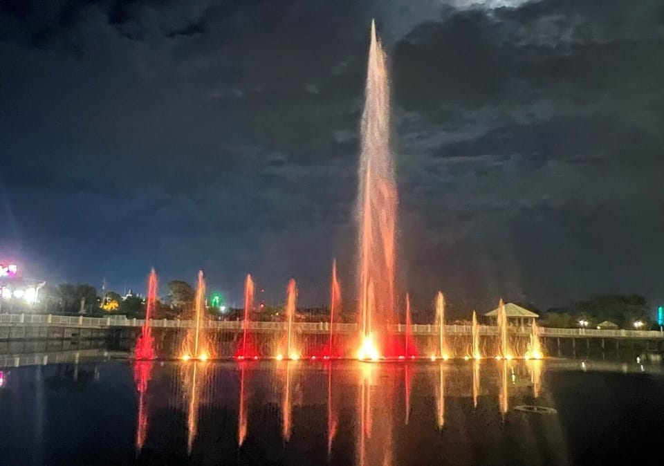 Nightly fountain show