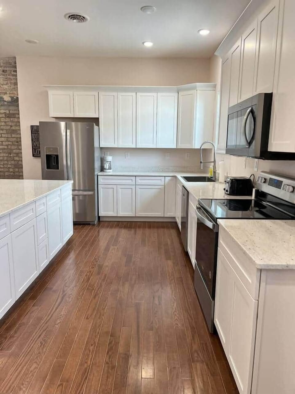 Fully Equipped Kitchen 2