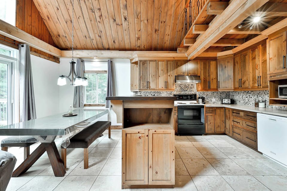 Cuisine toute équipée / Fully furnished kitchen