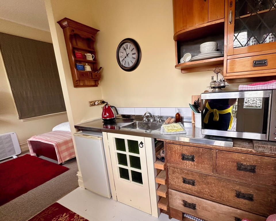Kitchenette in the Overton Suite
