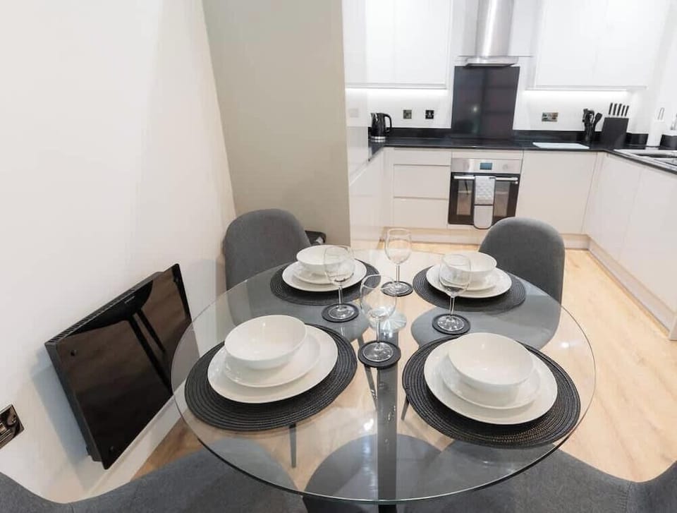4 Seater dinning table 