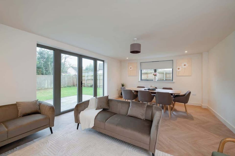 Living and Dining Room with access to the garden