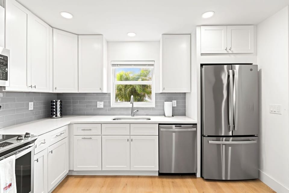 Featuring sleek appliances and ample storage. Cook your best meals here.