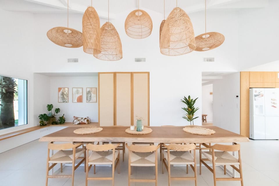 Salle à manger pour 10/12 personnes