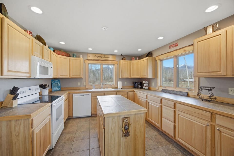 Spacious Kitchen