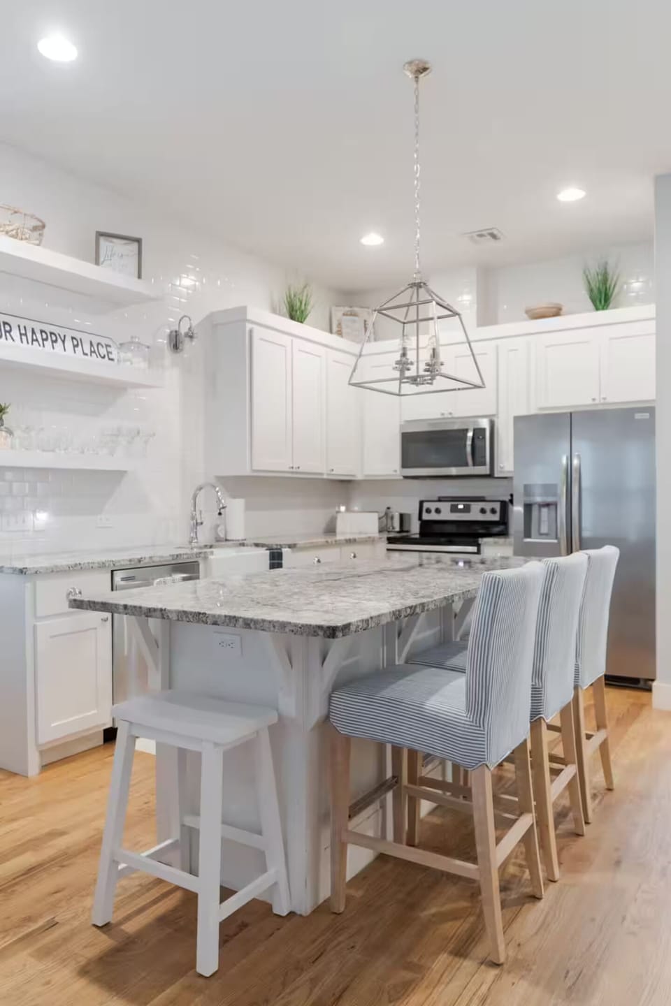 Full Kitchen 