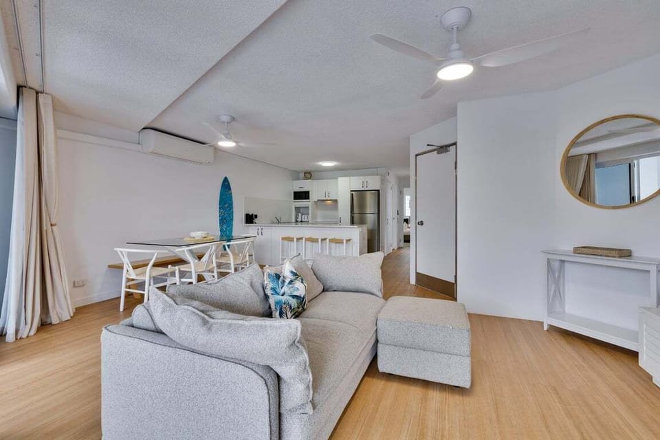 Lounge, Dining & Kitchen