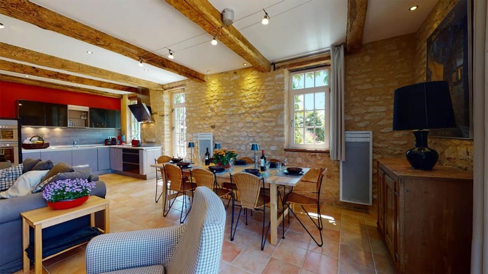 Domaine-des-Fargues-Gite-du-Cordier-sejour-1024x576