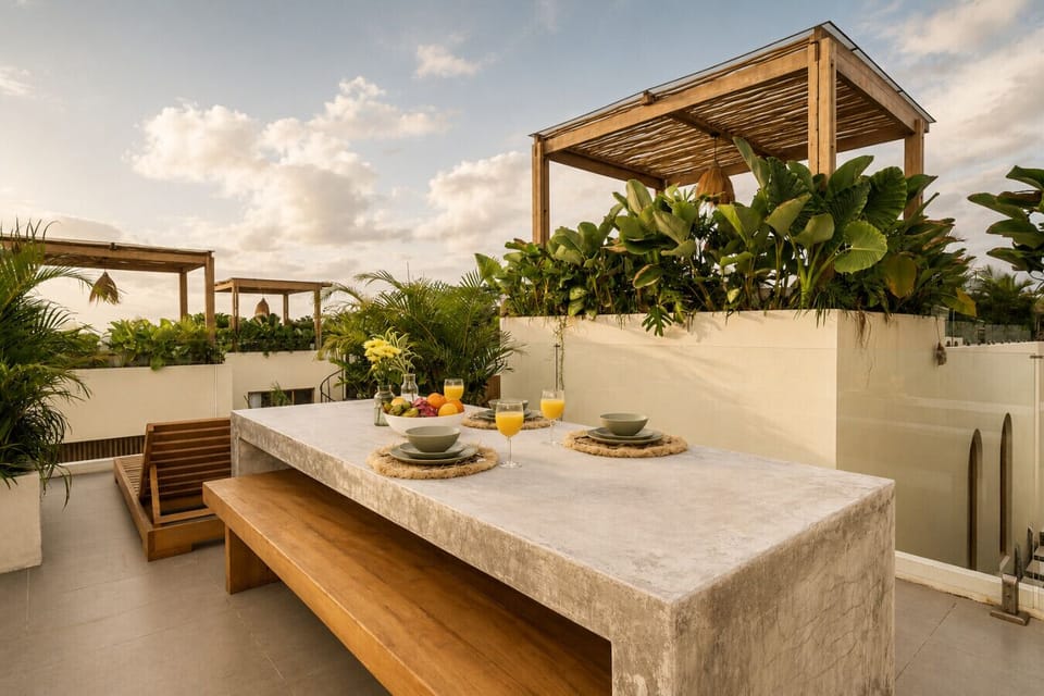 Outdoor dining