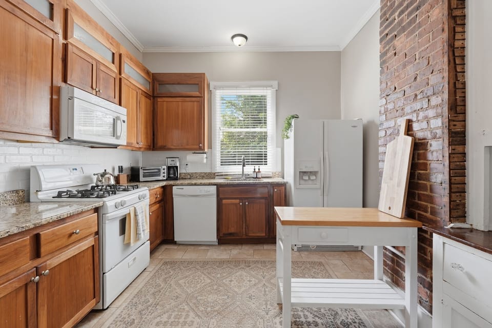 Fully loaded kitchen!