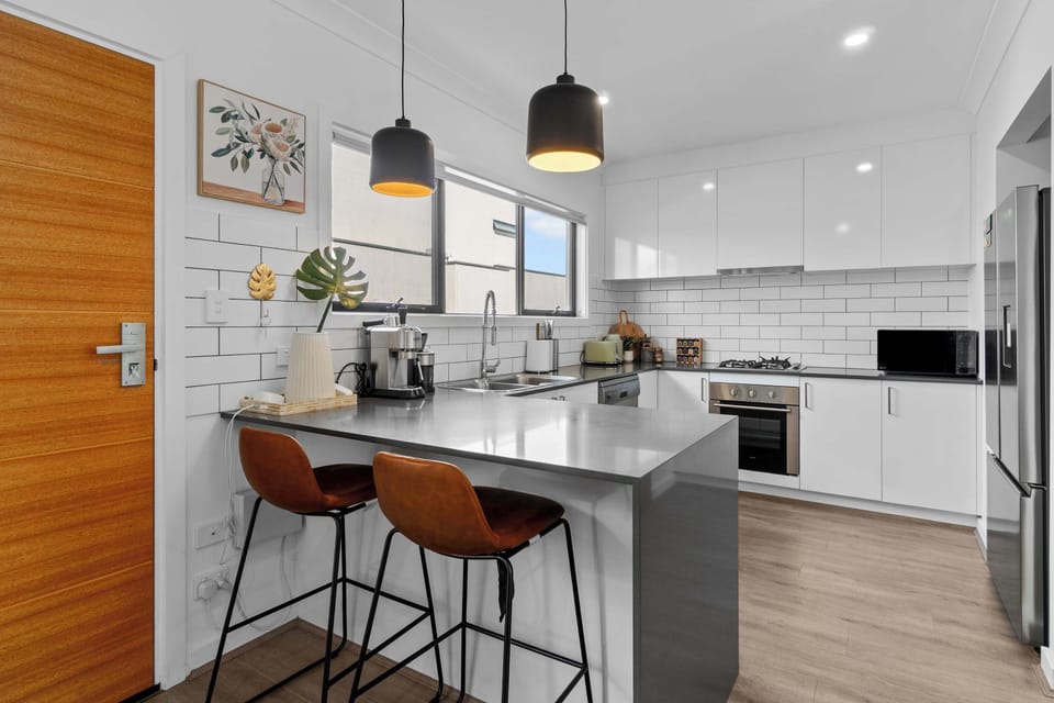 full kitchen