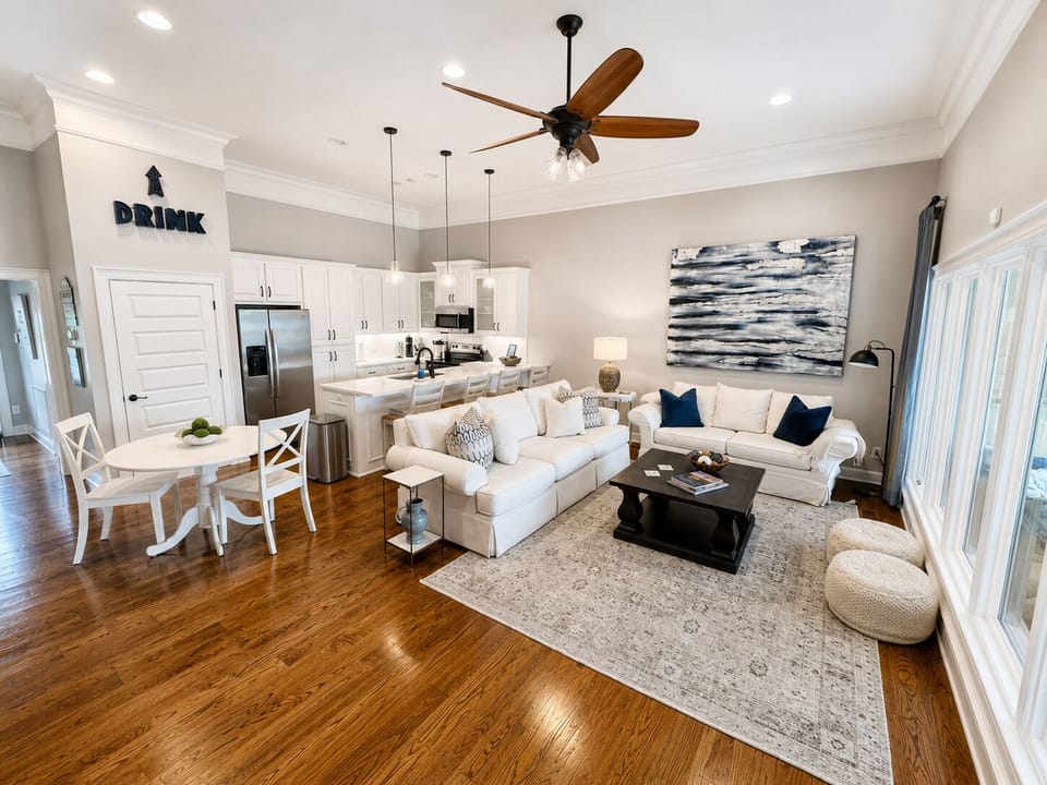 Living/dining/kitchen