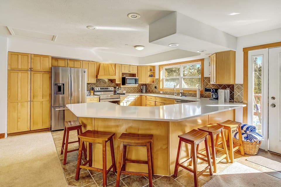Gourmet Kitchen to Feed the Gang