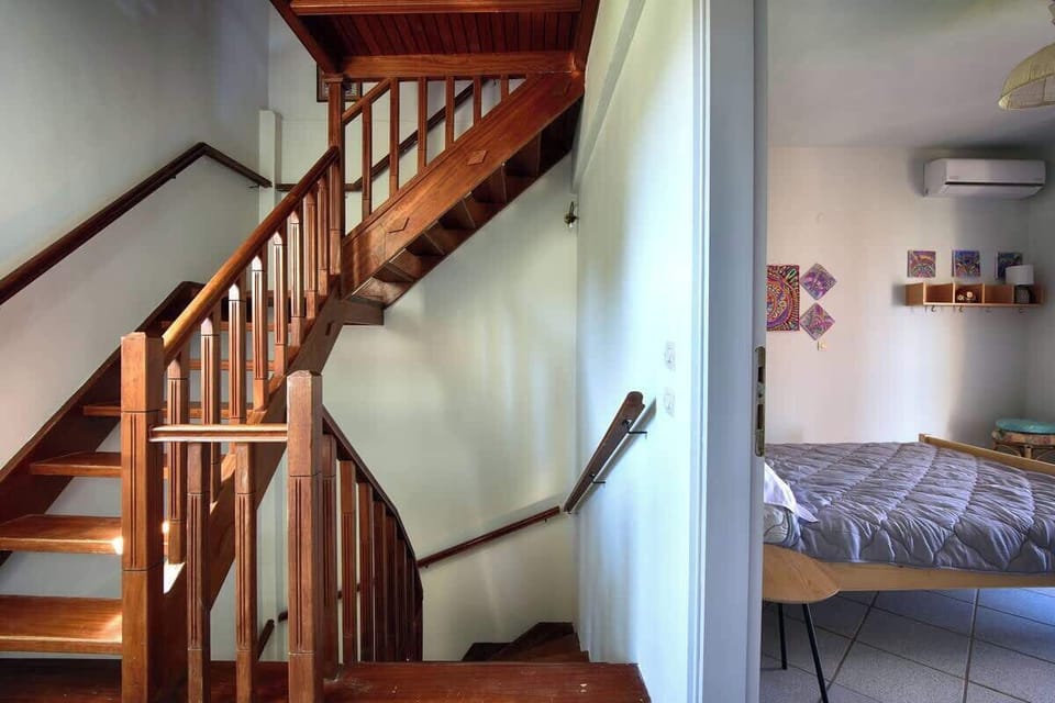Internal staircase leading to the different levels