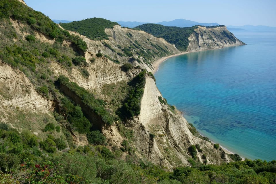 Arkoudilas (2km)