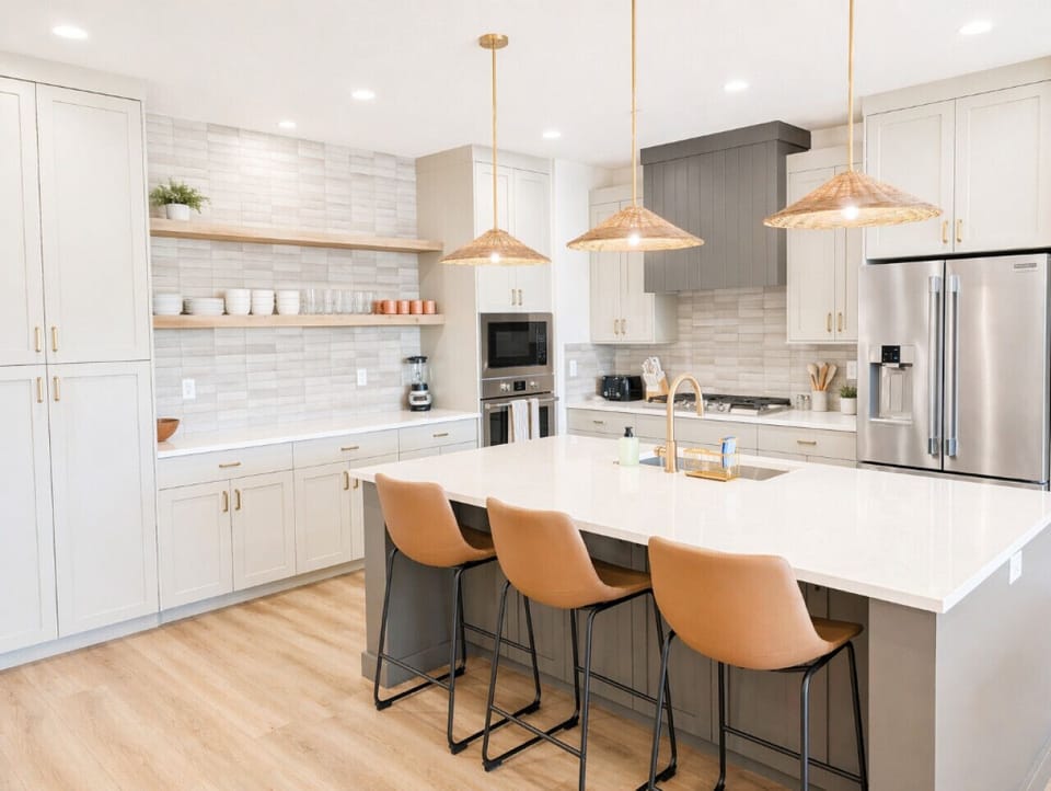 Fully Stocked Kitchen - Stainless Steel Appliances