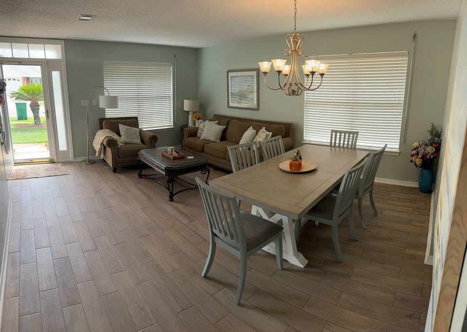 Living/Front Room 