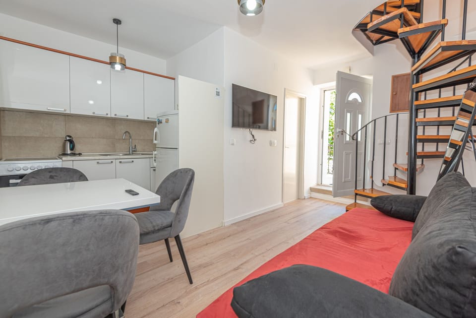Kitchen 3