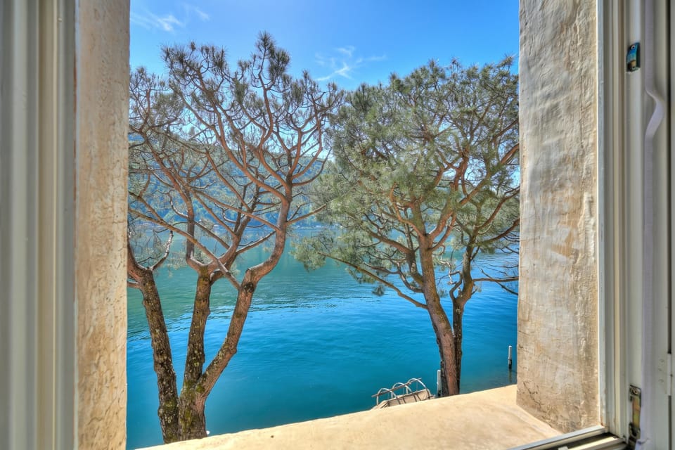 Lake View
