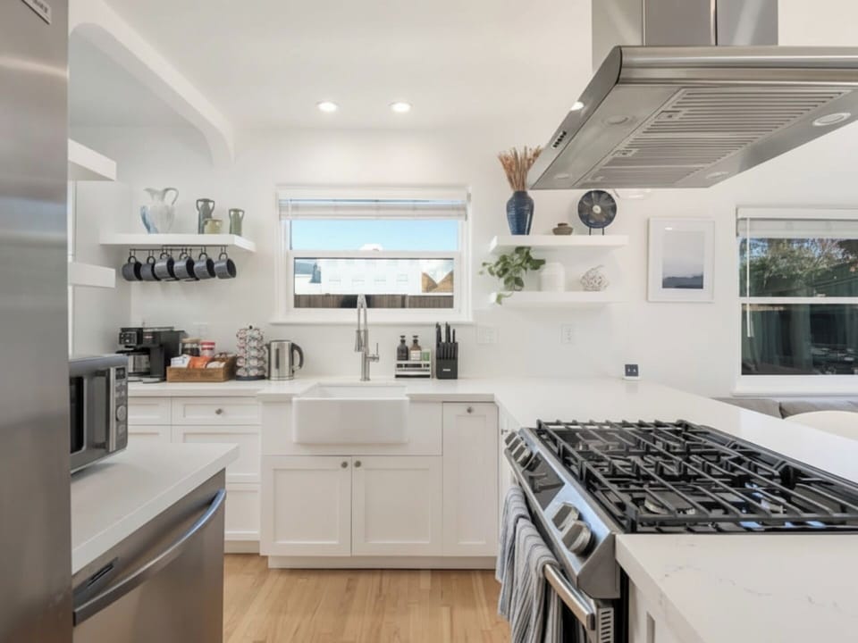  Enjoy the seamless blend of style and functionality, making cooking a joy 