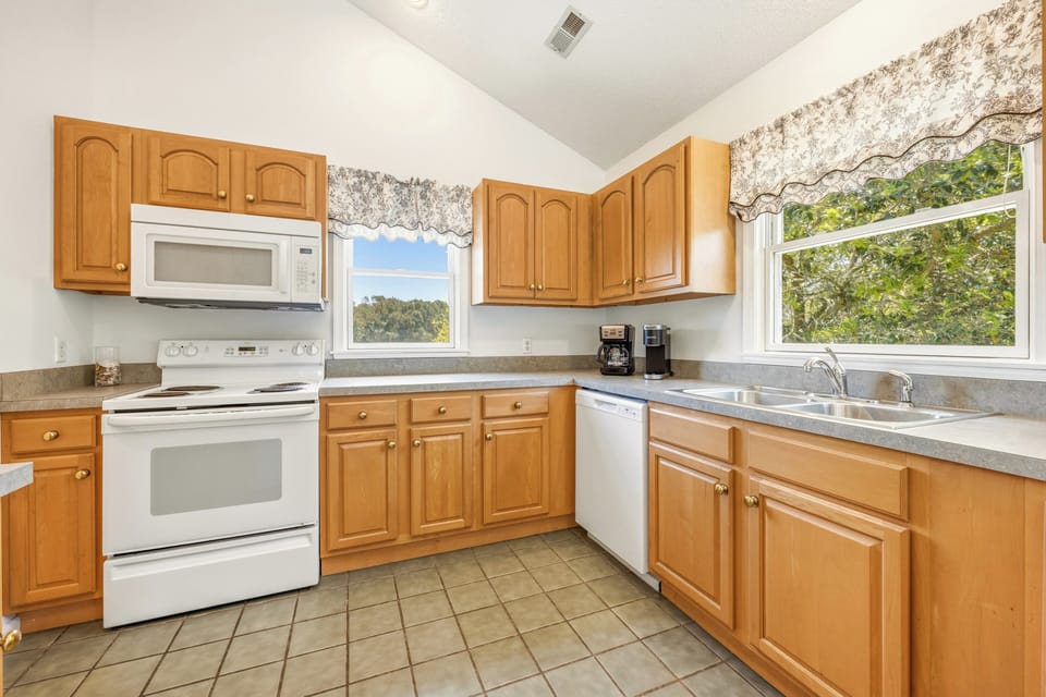 Kitchen - Top Level