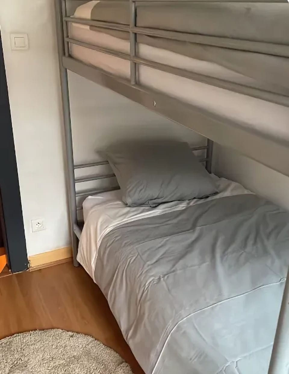 Bunk bed