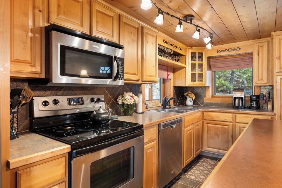 updateed kitchen fully stocked