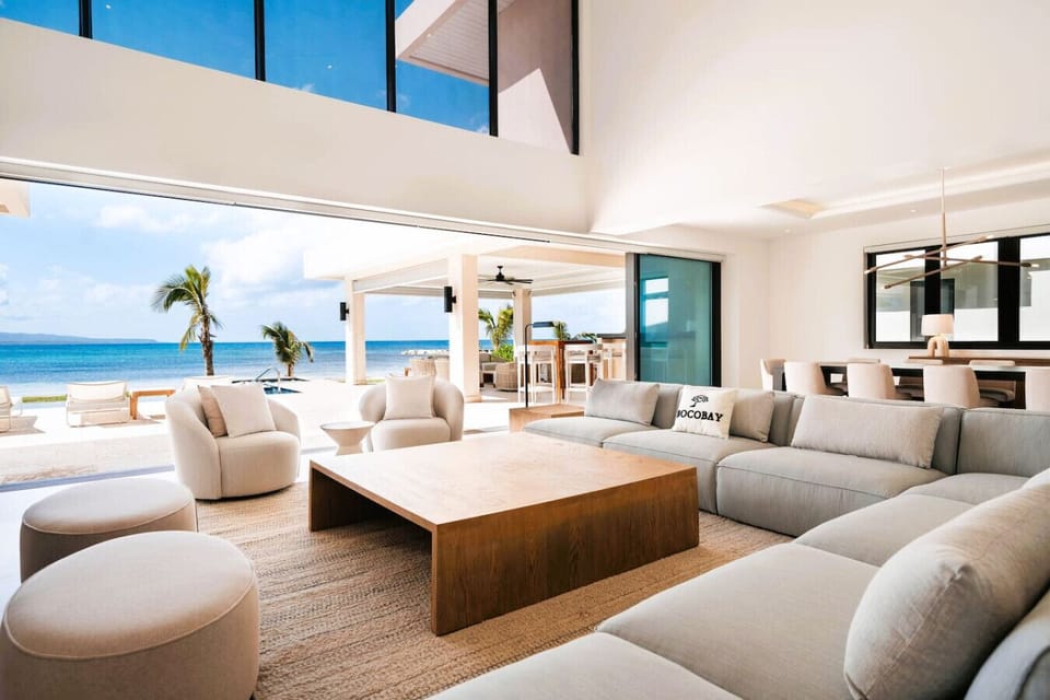 Palm Beach Villas in Runaway Bay, Jamaica is a new ultra-exclusive luxury beachfront villa community set along a stunning stretch of white sand on Jamaica’s north coast