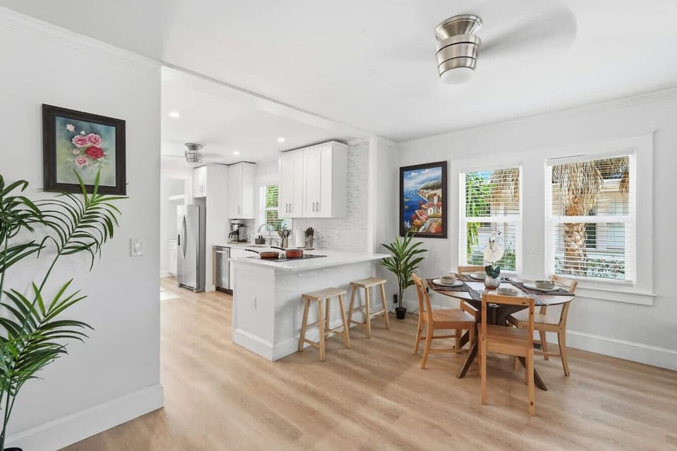 Kitchen and Dining: The ultimate functional hub for both busy mornings and formal dinners.