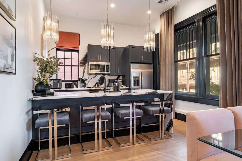 Fully stocked kitchen.