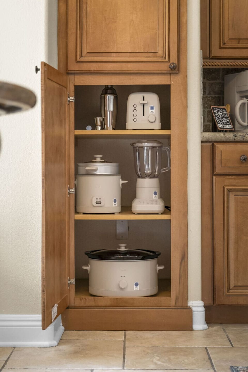 Kitchen: Fully equipped for your home cooked meals!