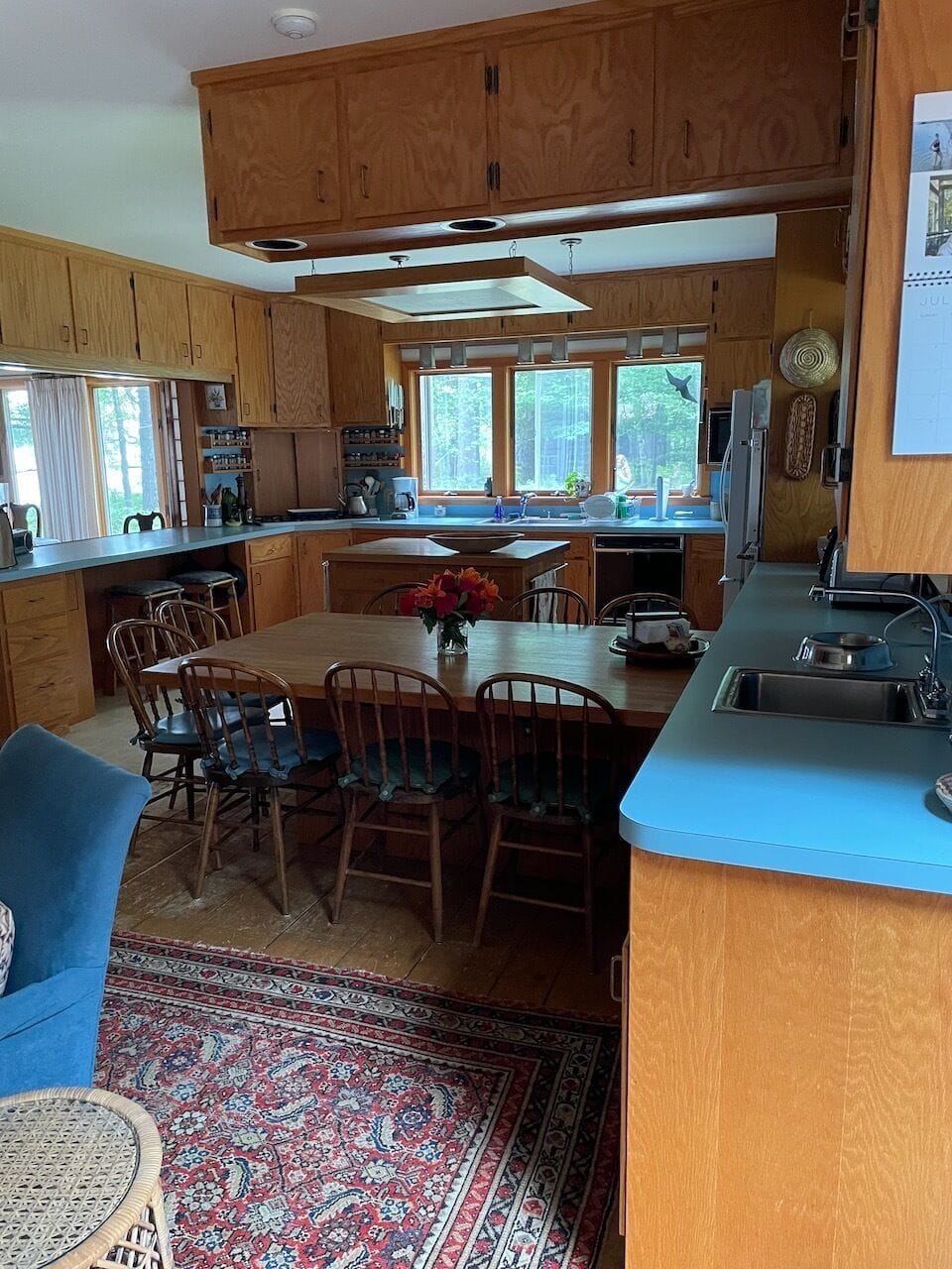 Kitchen Bar sink at right