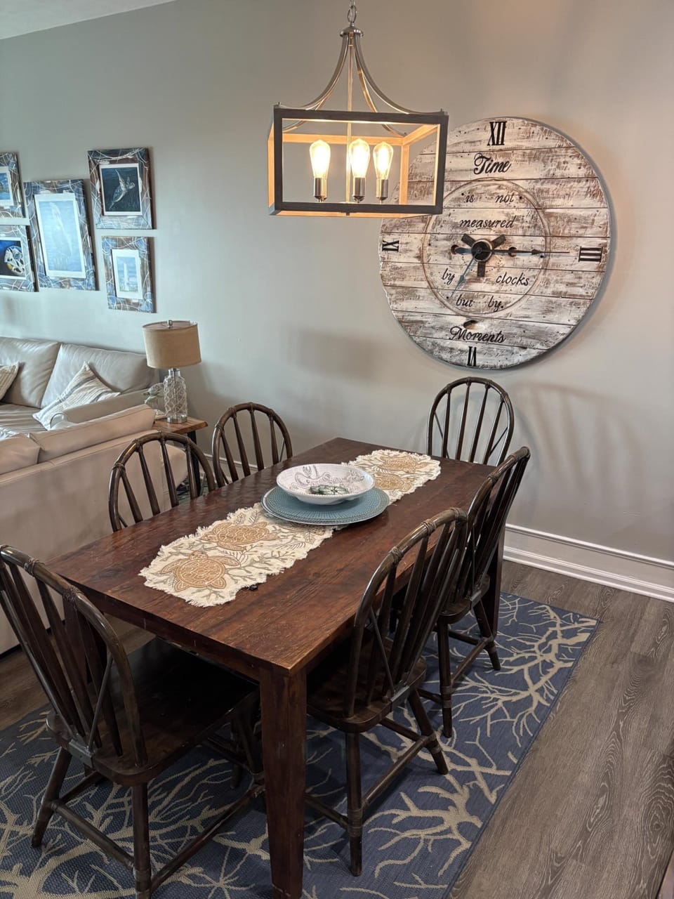 6 seat - Dining table