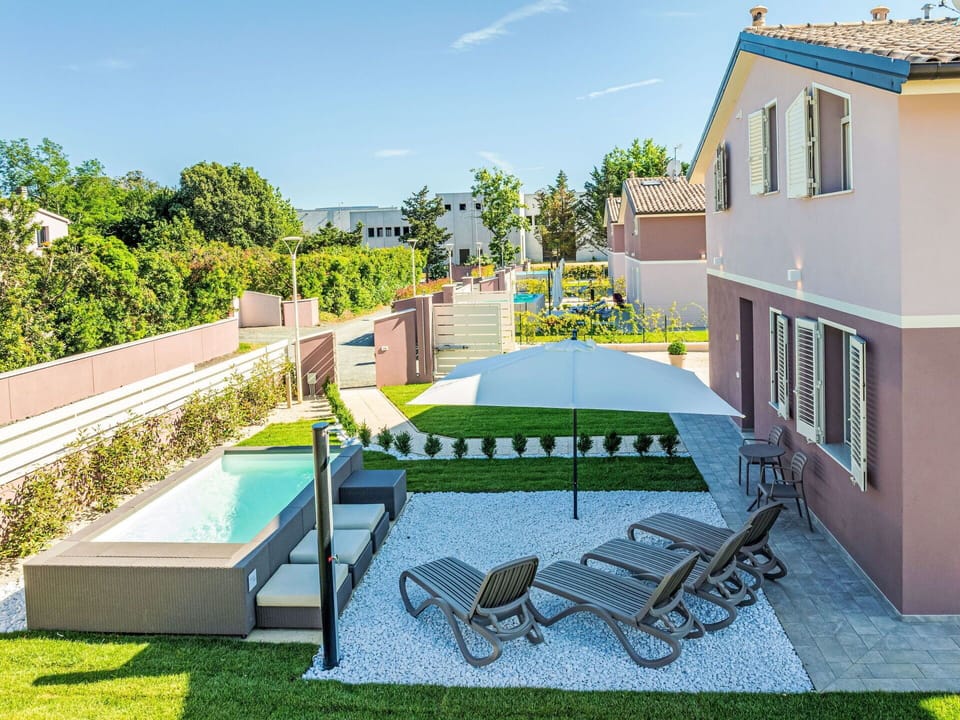 Home, Urban Design, Garden, Estate, Lawn, Landscaping, Yard, Courtyard, Shade, Villa