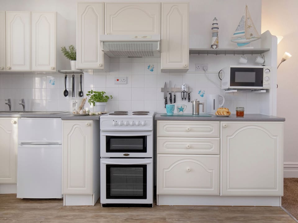 Open plan living space | Sunny Side - Atherfield Apartments, Paignton