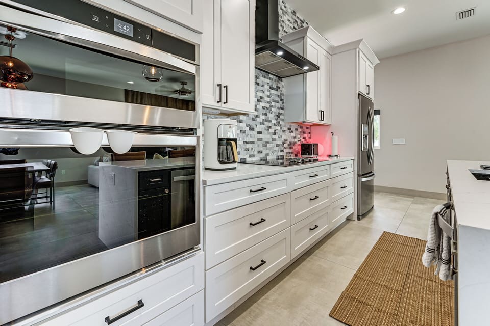 Well-Equipped Kitchen
