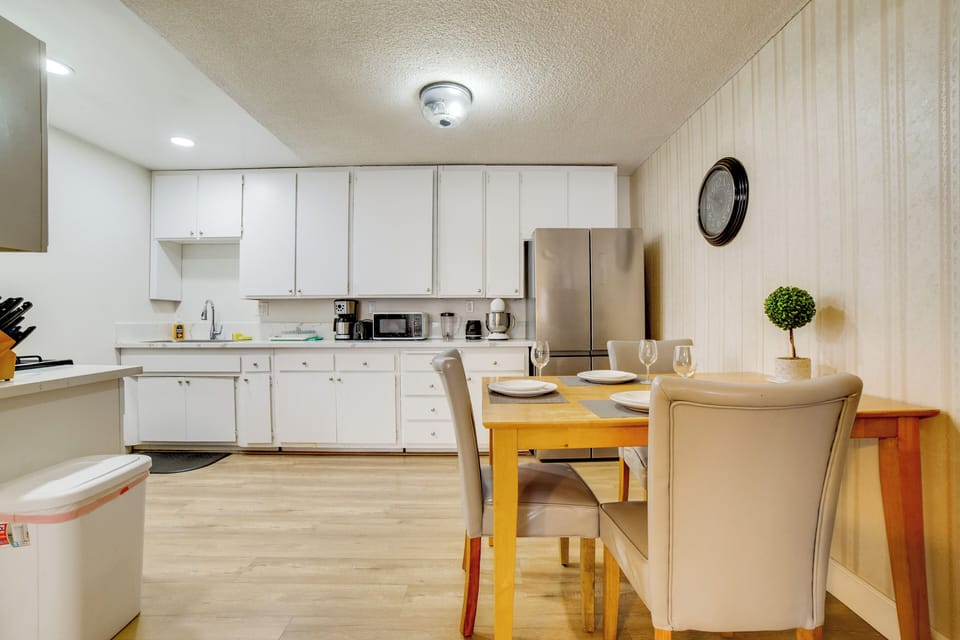 Kitchen | Dining Area