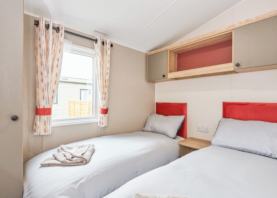 Bedroom, Bed, House