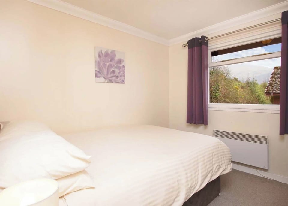 Bedroom, Bed, House