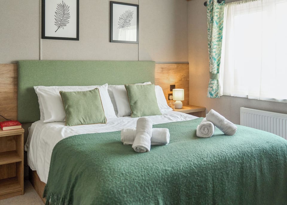 Bedroom, Bed, House
