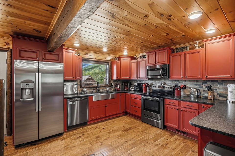 Fully equipped kitchen with granite countertops