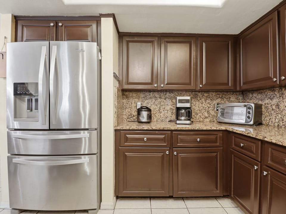 Appliance, Refrigerator, Indoors, Microwave, Oven