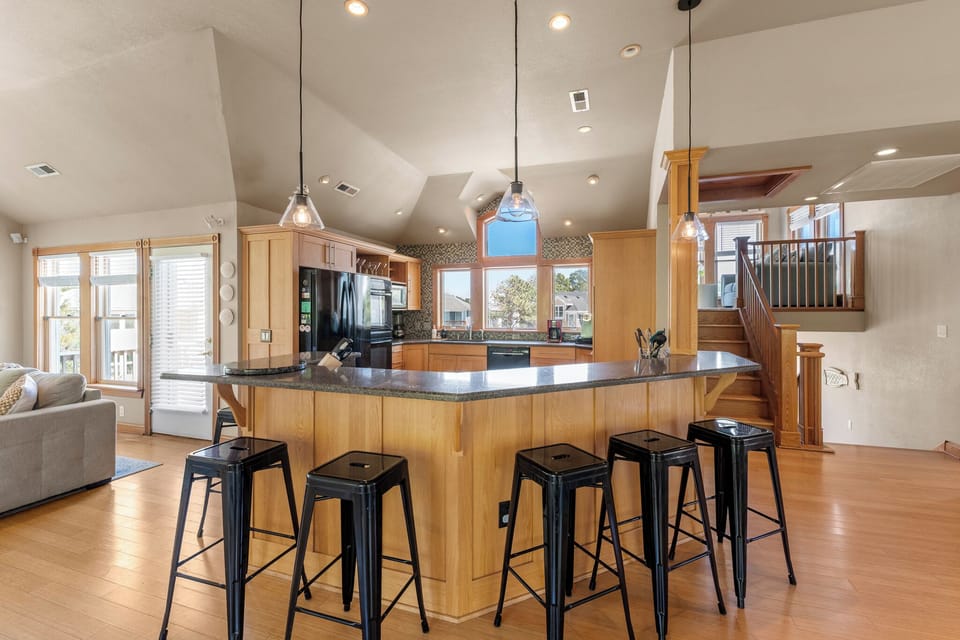M873: Holiday House | Top Level Kitchen