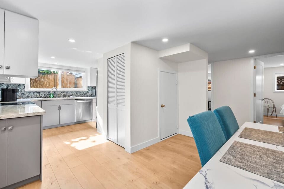 Open layout connecting the kitchen and dining area.