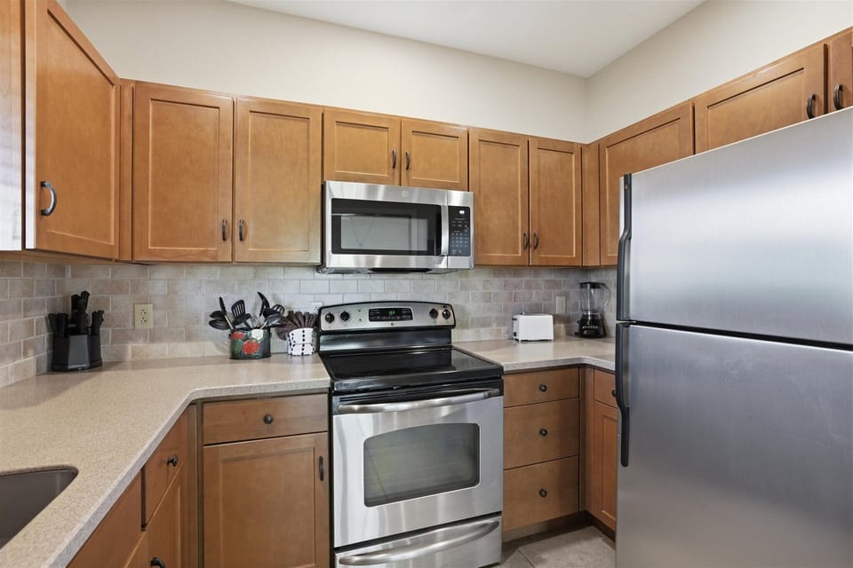 Step into a kitchen that’s ready when you are, with all the essentials in place so you can start your morning, prep a meal, or grab a quick bite without missing a beat.