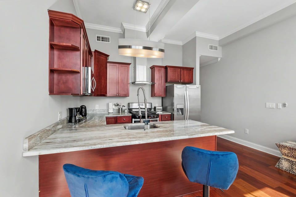 Full Kitchen