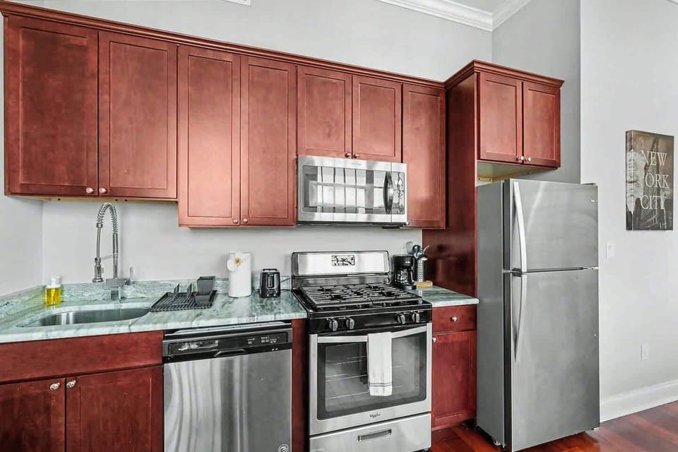 Full Kitchen