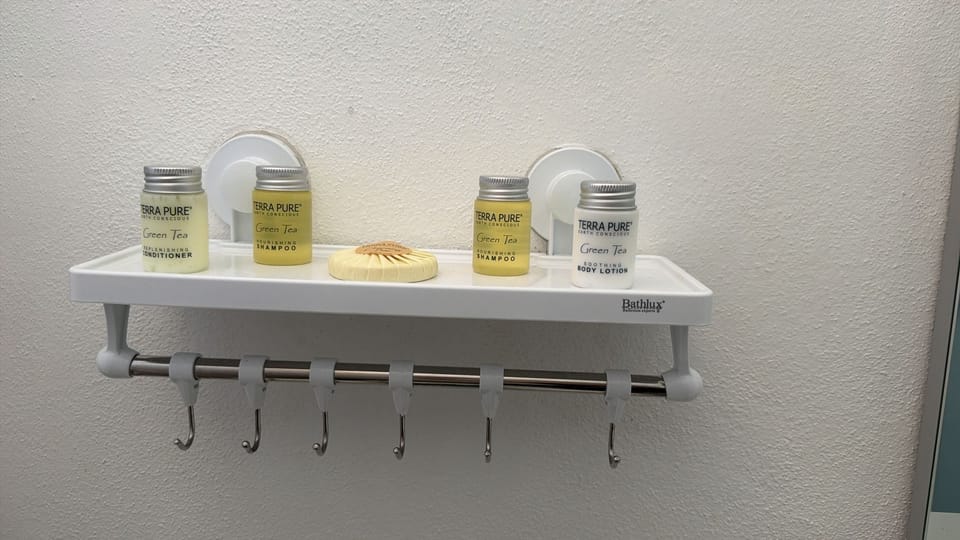 Bathroom amenities