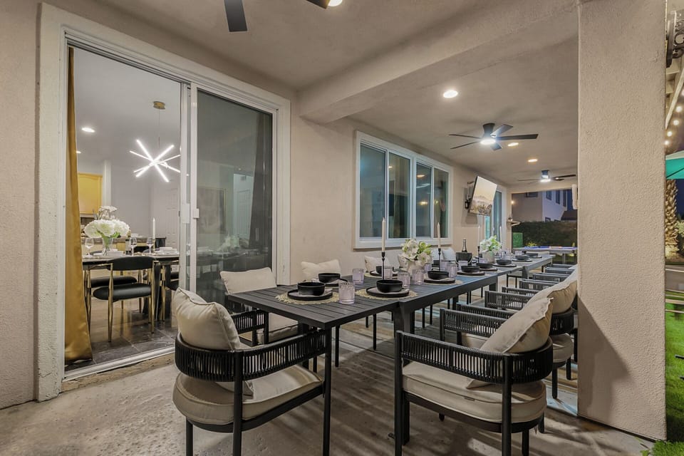 Outdoor dining