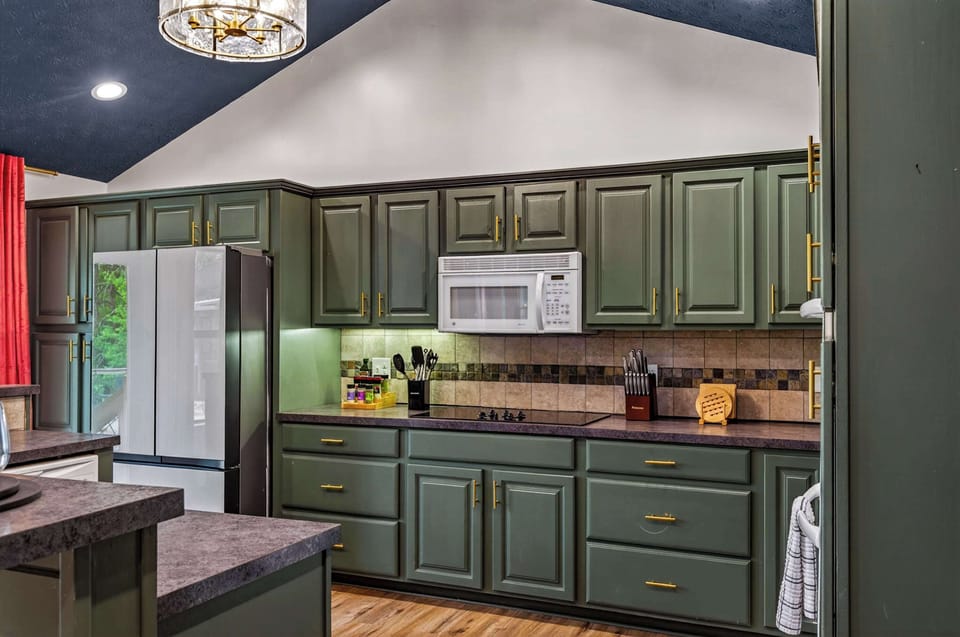 Cook in Style – This kitchen features high-end appliances, ample storage, and everything you need for a seamless culinary experience.